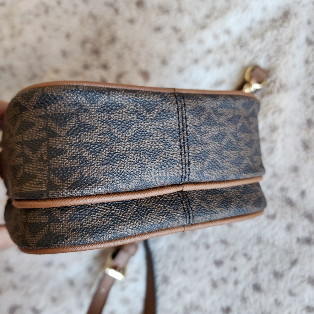 Michael Kors Jet Set Travel medium logo crossbody bag Brown - Picture 9 of 9